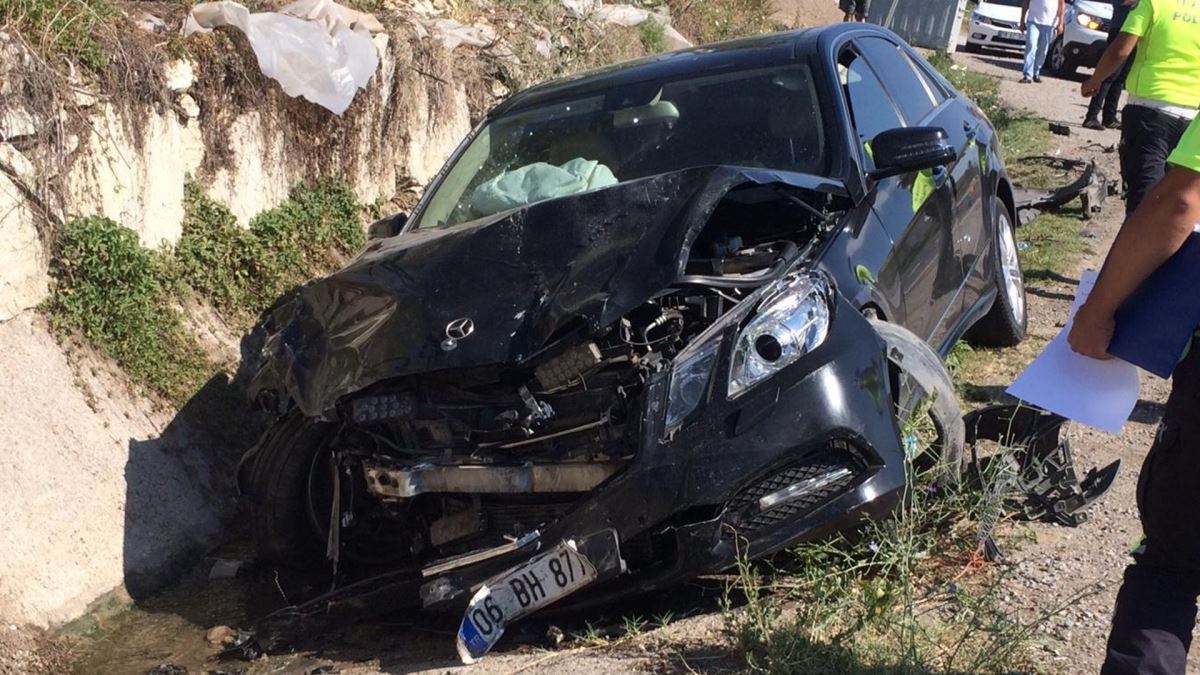 Sinop Valisi Erol Karaömeroğlu trafik kazasında yaralandı