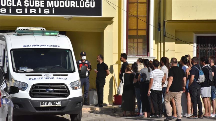 Pınar Gültekin'in cenazesi Muğla Adli Kurumundaki işlemlerin ardından ailesine teslim edildi