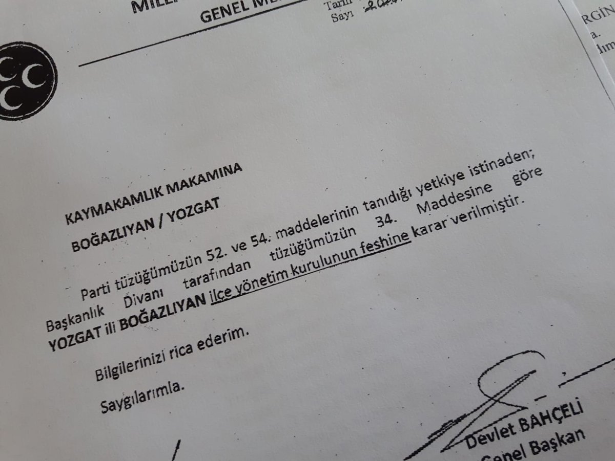 MHP'nin ilçe başkanlığı, Bahçeli'nin imzasıyla feshedildi