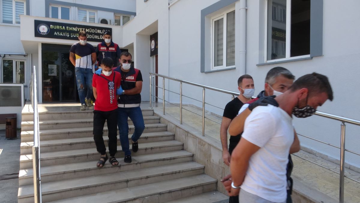 7 ayrı okuldan Atatürk büstlerini çaldılar: 4 gözaltı