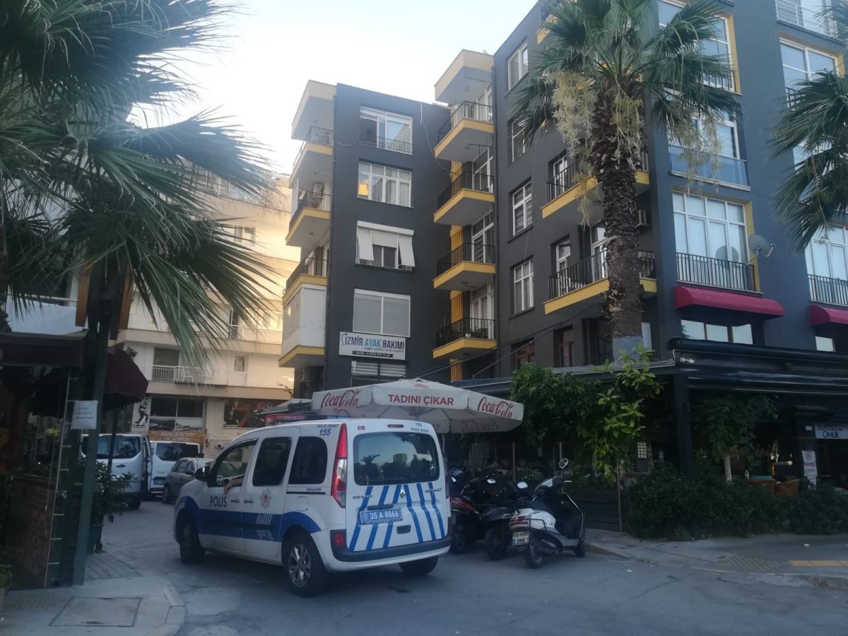 İzmir'de uyuşturucu kullandığı iddia edilen genç hayatını kaybetti: Cinayet soruşturması başlatıldı