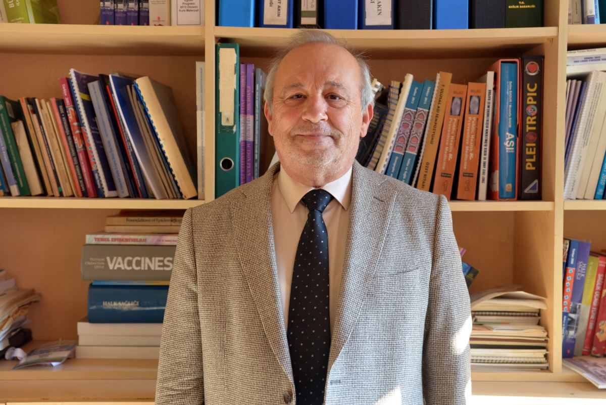 Bilim Kurulu üyesi Prof. Dr. Levent Akın'dan 2-3 hafta sonrası için uyarı
