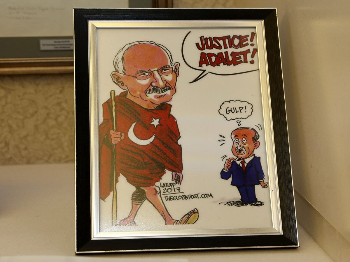 CHP lideri Kemal Kılıçdaroğlu, makam odasının kapılarını açtı