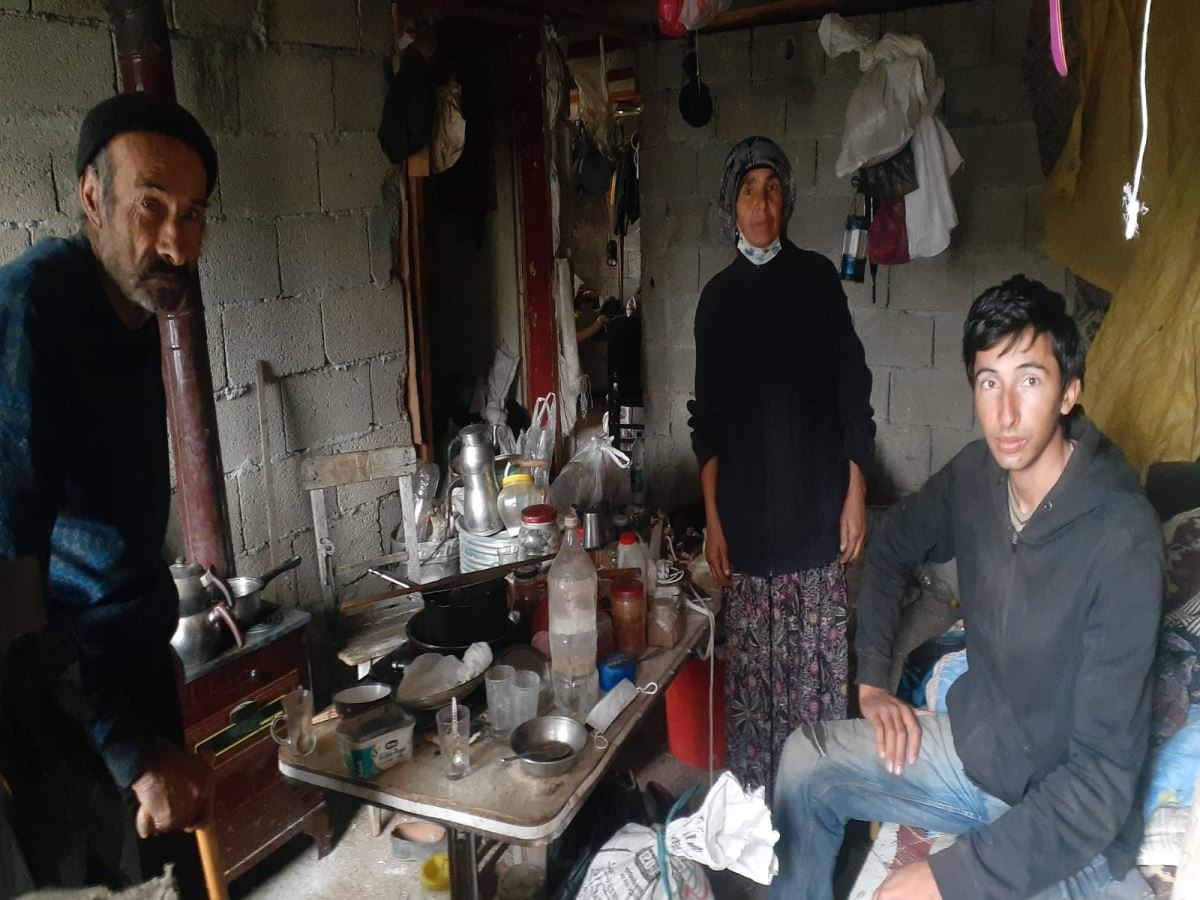 Osmaniye'de yaşayan 66 yaşındaki yurttaş: 'Paramız yok, köle hesabı yaşıyoruz, açlıktan ölüyoruz'