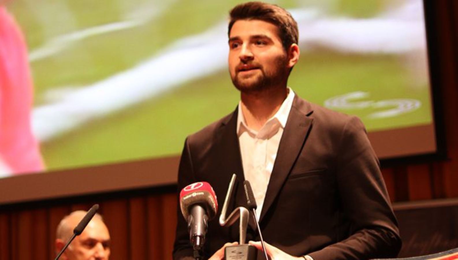 Ersin Destanoğlu “En İyi Çıkış Yapan Sporcu” ödülünü kazandı