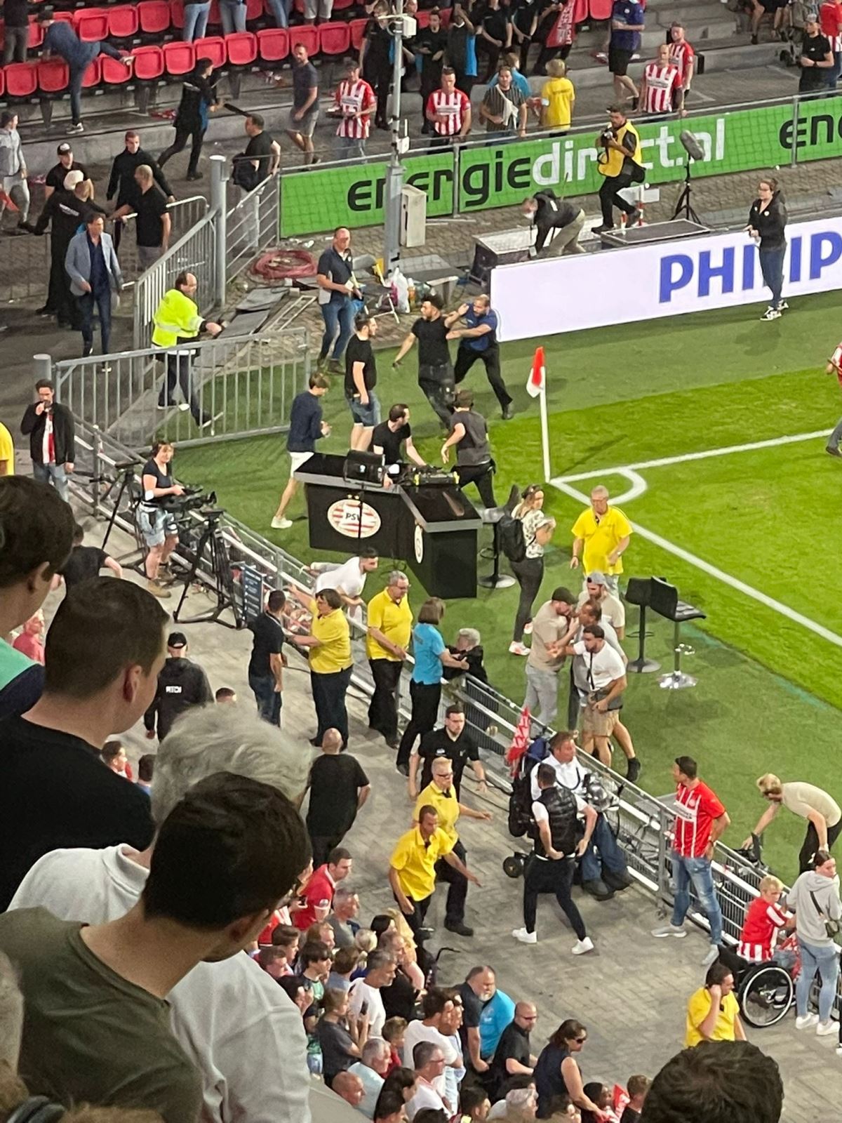 PSV'den Galatasaray maçında çıkan kavga sonrası açıklama