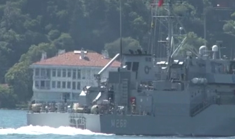 NATO gemileri, İstanbul Boğazı'ndan geçti