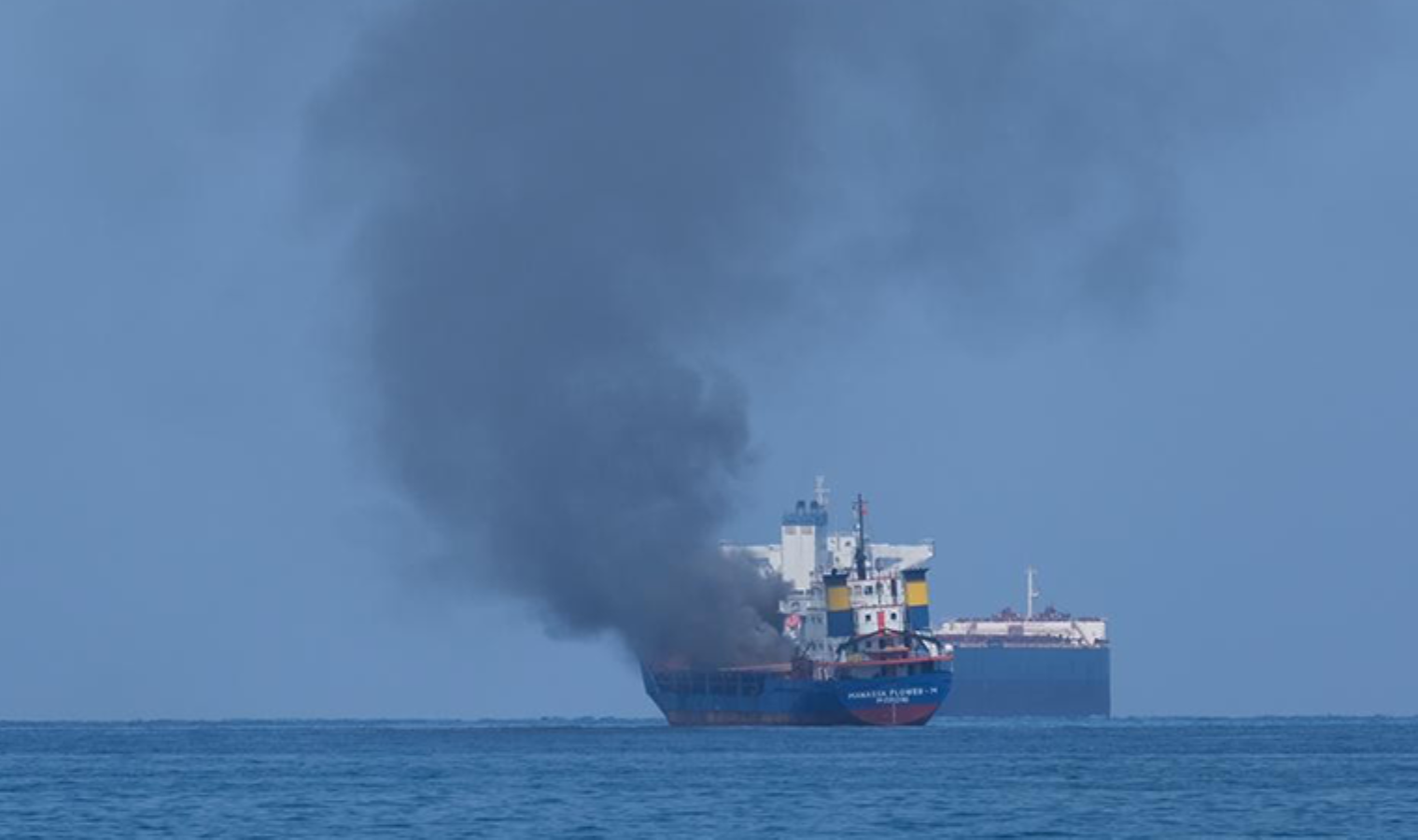 İskenderun Körfezi’nde konteyner yüklü gemide yangın çıktı