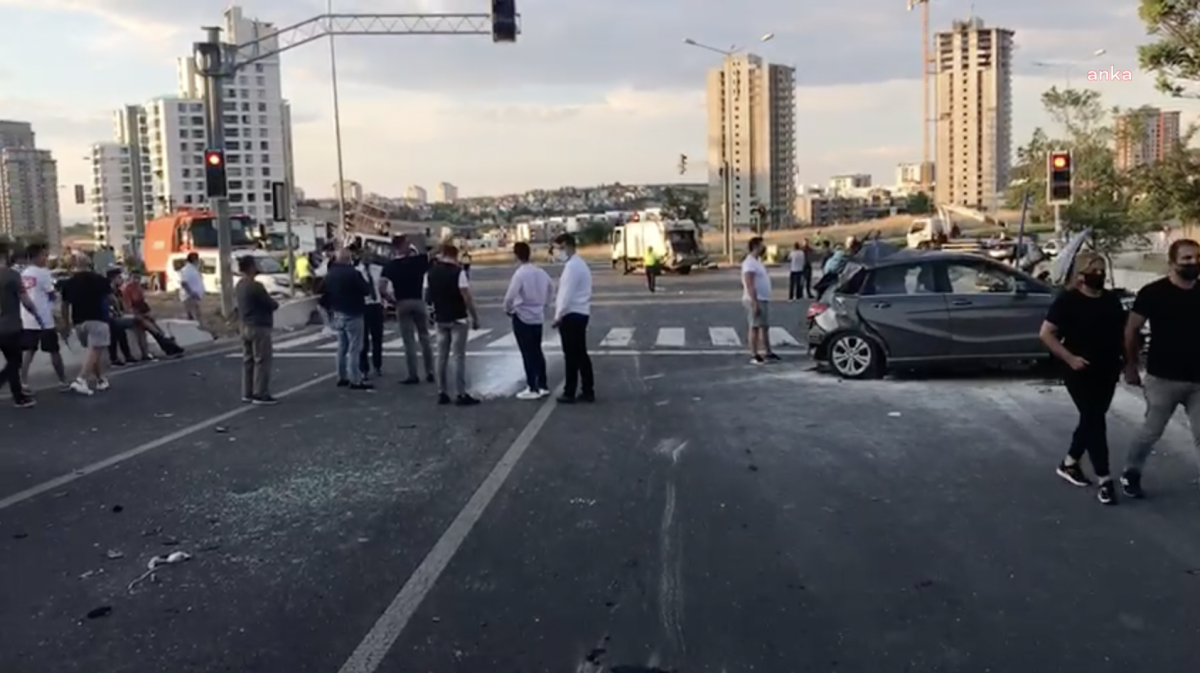 KRT TV ve ANKA Haber Ajansı Yönetim Kurulu Başkanı Atabaş trafik kazası geçirdi