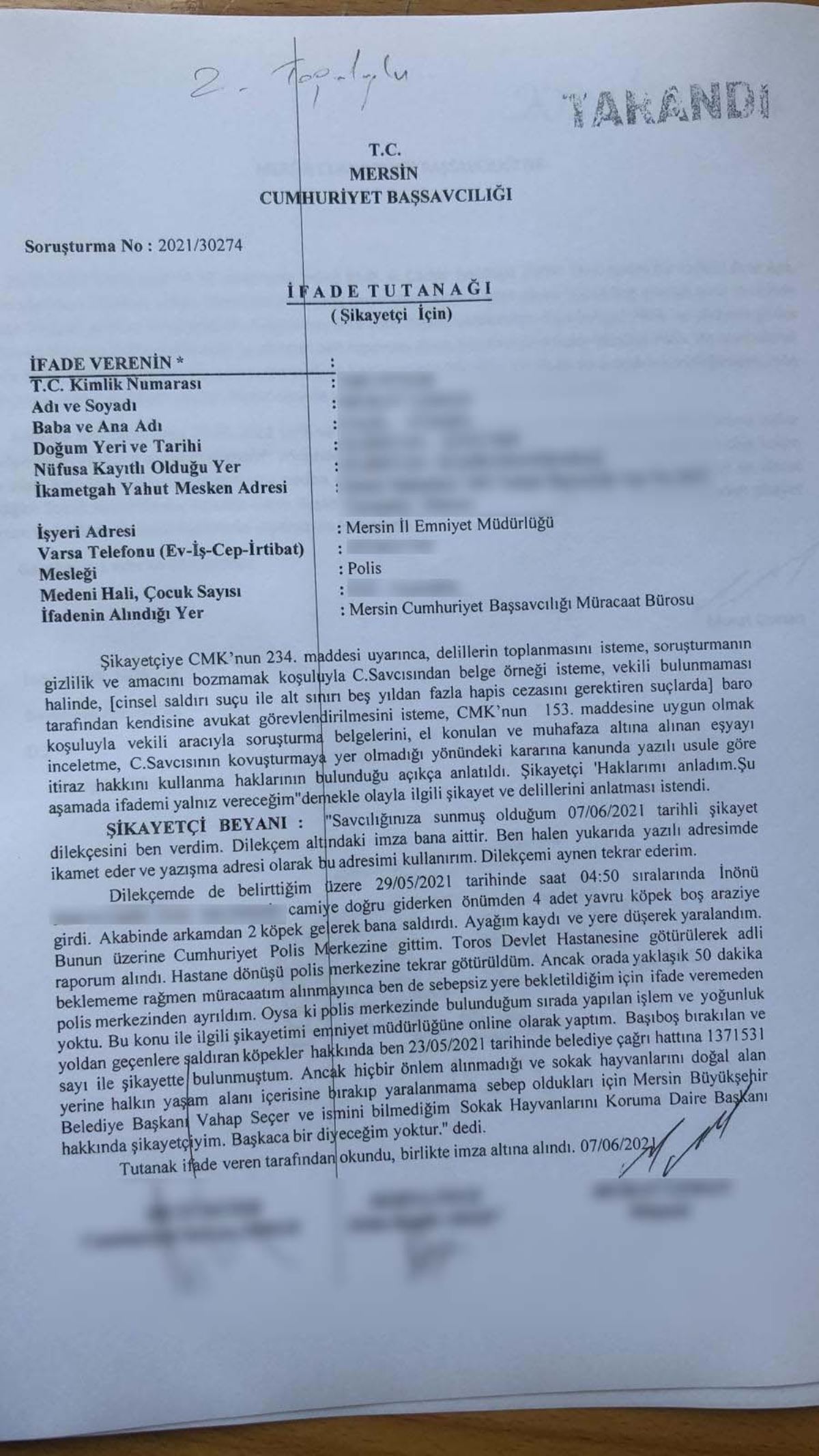 Mersin'de bir polis memuru, 2 köpek havladığı için Mersin Büyükşehir Belediye Başkanı Vahap Seçer'den şikayetçi oldu