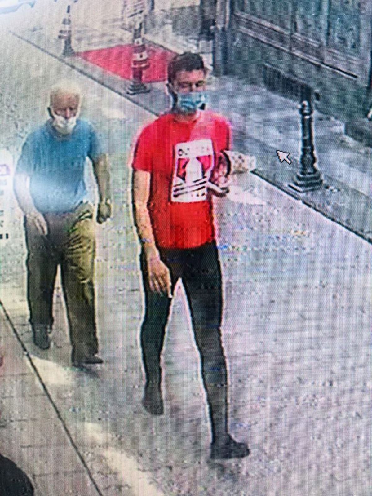 Kadıköy'de engelli çocuğun tedavi parasını çalan şüpheli kameralara yakalandı