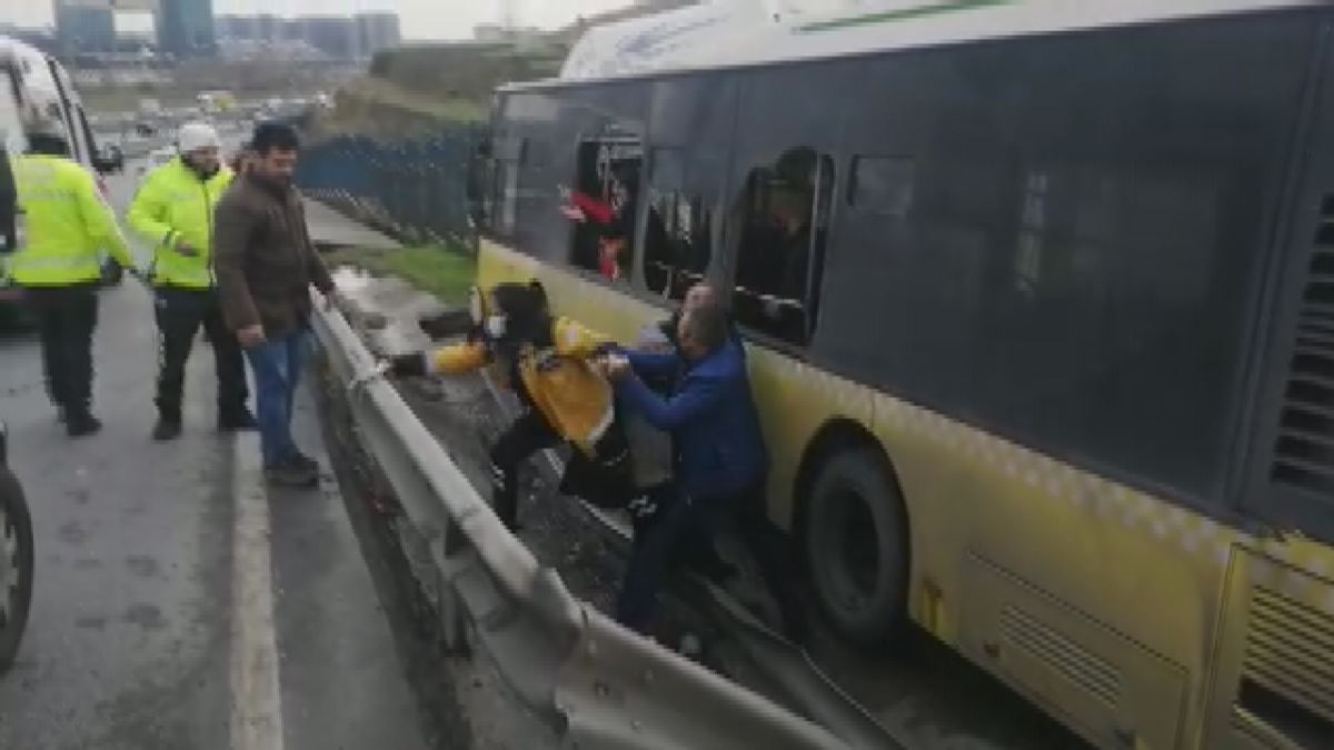 Son dakika | Sefaköy'de İETT otobüsü kazası: 5 yaralı