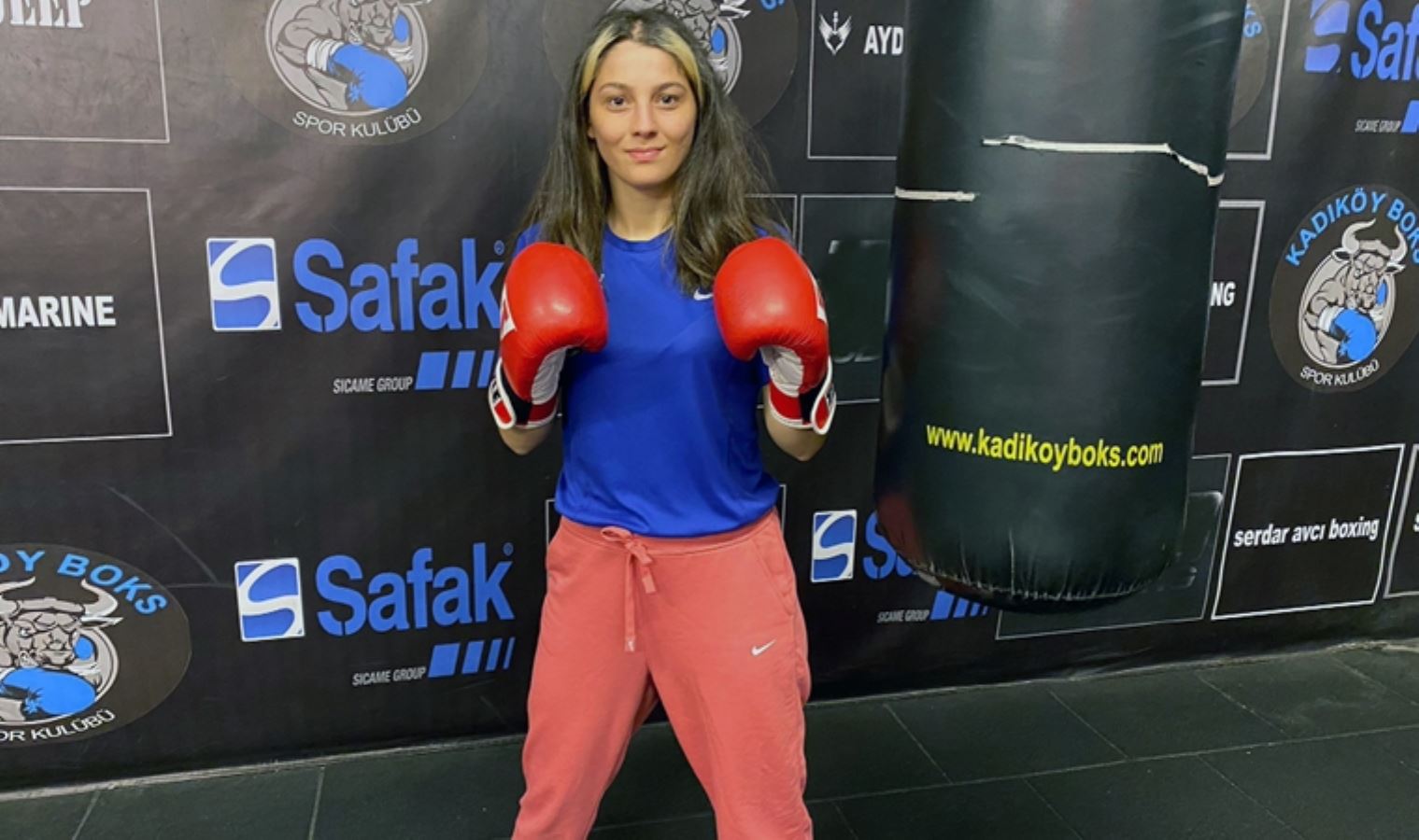 Türk boksör Seren Ay Çetin WBC kemeri için mücadele edecek