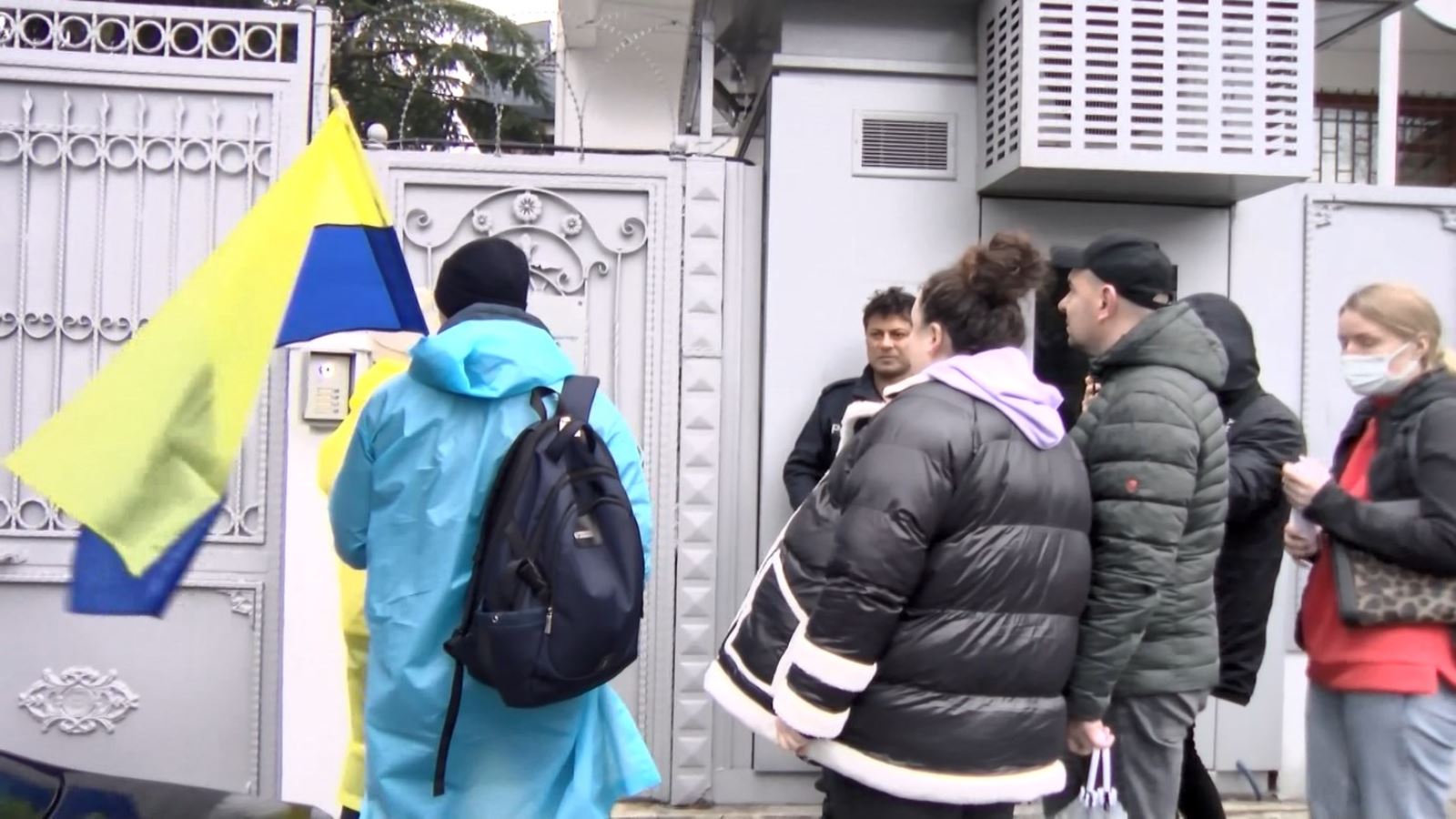 Turistik ziyaret için İstanbul'a gelen Ukraynalılar ülkelerine dönemiyor