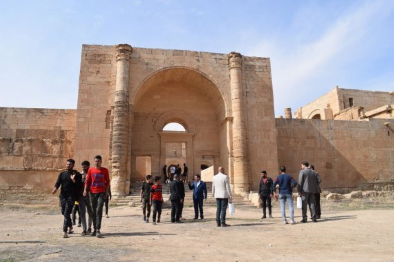 Irak: İslam Devleti'nin tahrip ettiği arkeolojik kazı alanında restorasyon sürüyor