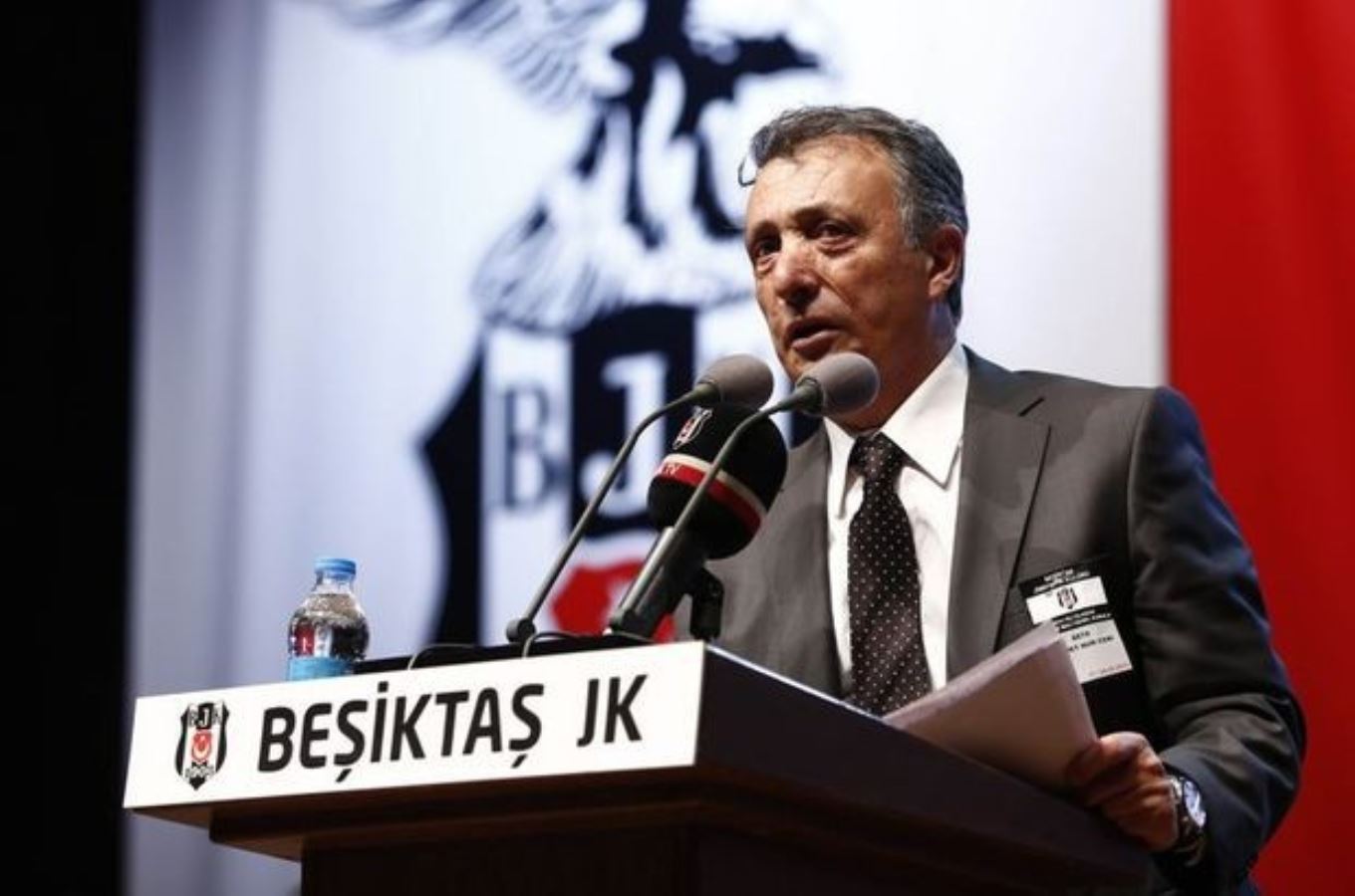 Yıldırım Demirören, Beşiktaş'tan 92 milyon liralık alacağından vazgeçti