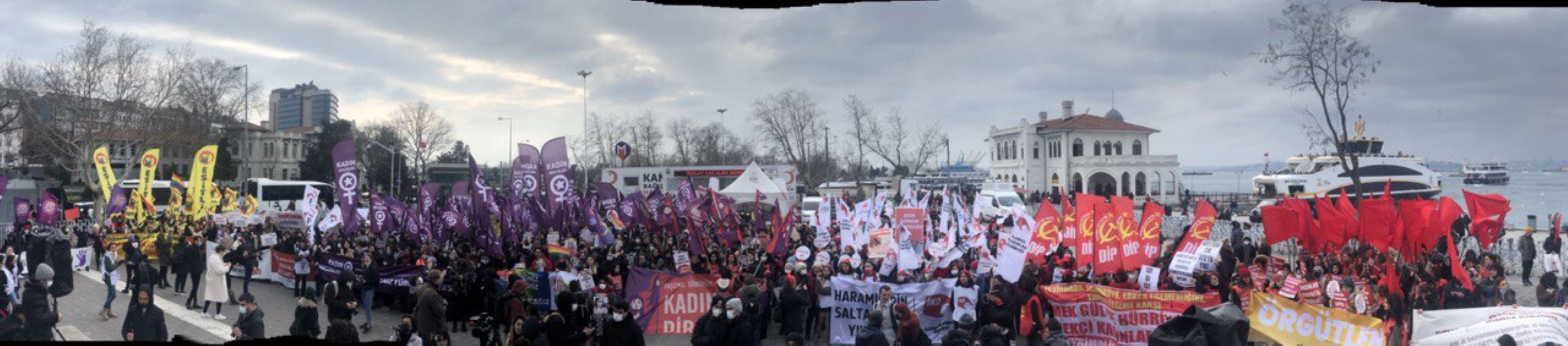 Kadıköy’de 'kadın' eylemi: 'İstanbul Sözleşmesi'ni uygulatacağız'