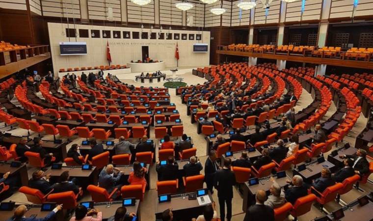 Libya tezkeresi Meclis'te kabul edildi