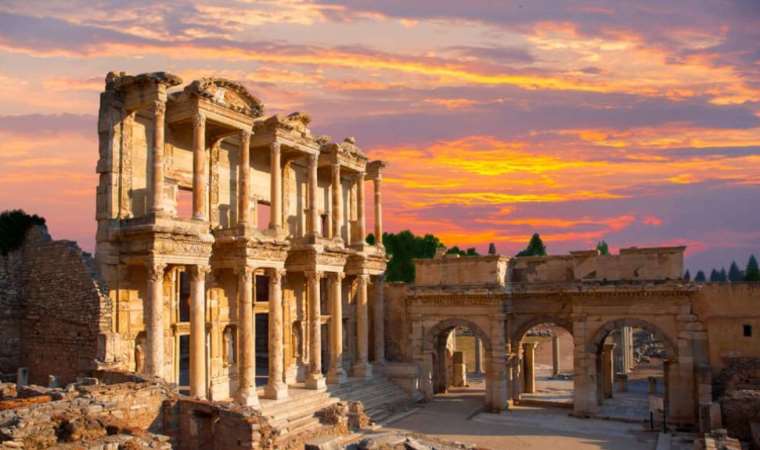 İzmir’e yeni kültür turu: 7 Kiliseler Kültür Rotası