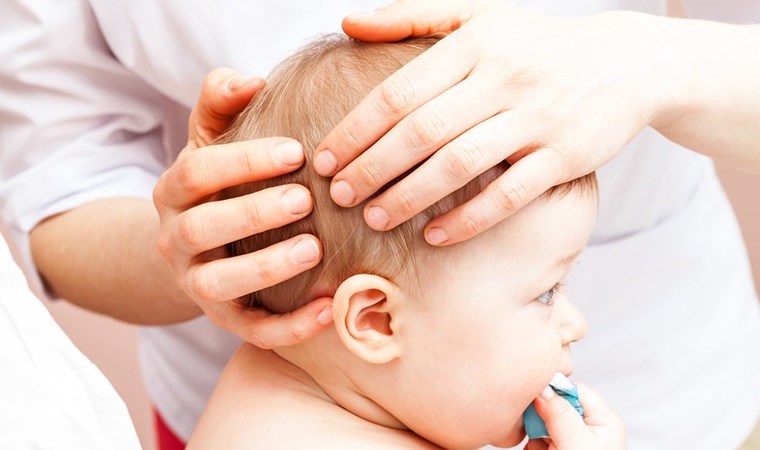 Uzmanı açıkladı: Bebeklerde görülen kafa şekil bozuklukları neden olur?