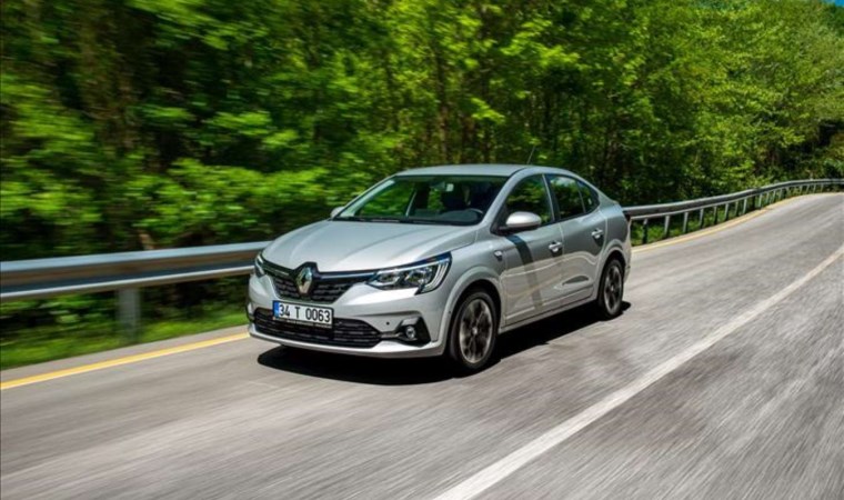 Renault 2024 Mart ayı fiyat listesi: Taliant 864 bin 900 TL'den, Clio 942 bin TL'den başlıyor...