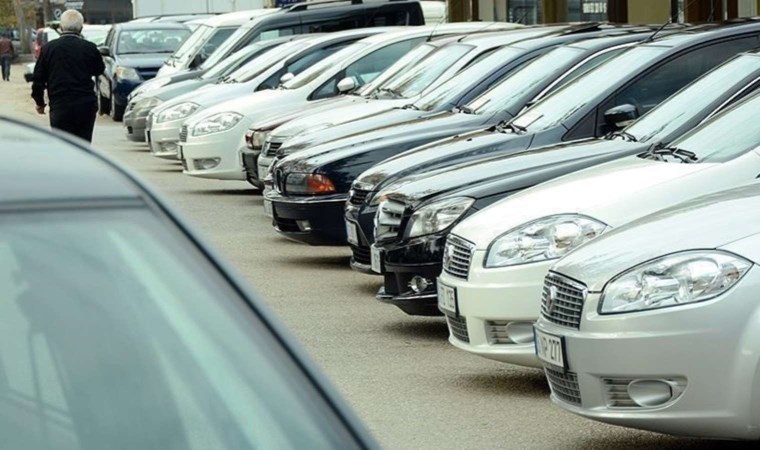 Otomobil fiyatları 1 ayda yüzde 5 düştü! İkinci el otomobil piyasası için uyarı yapıldı...