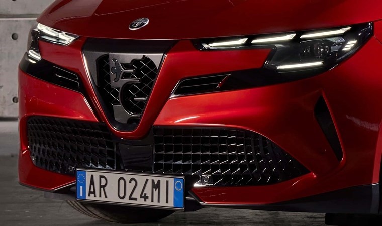 Alfa Romeo Junior, 2024 Milano Tasarım Haftası'nda yerini aldı