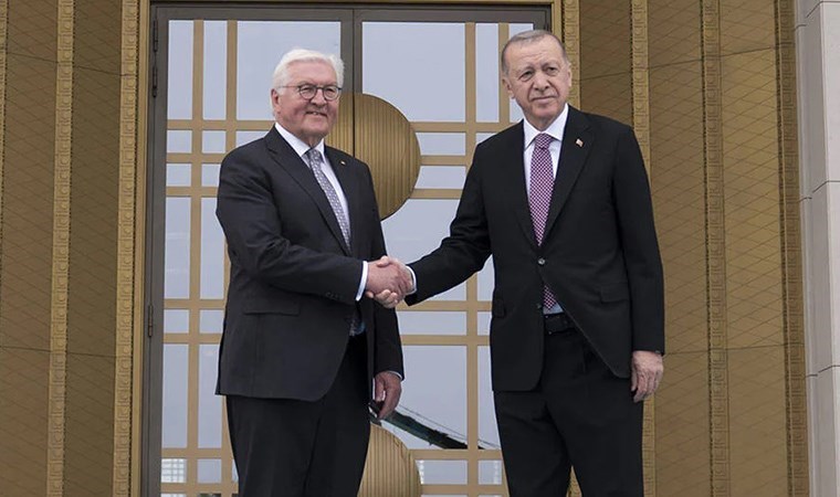 Erdoğan'dan, Almanya Cumhurbaşkanı Steinmeier'a: 'Naber, how are you?'