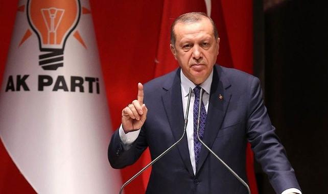 <h3>AKP</h3><p>Kararsızlar dağıtılmadan: Yüzde 25</p><p>'Kararsızlar, protesto oy ve cevap yok' yanıtları oransal olarak dağıtıldığında: Yüzde 31,7</p><p>Kararsız ve cevap vermeyenlere yöneltilen "Mevcut partiler arasından birini tercih etmek zorunda kalsanız hangisini tercih ederdiniz?" sorusu yöneltildiğinde çıkan sonuç:</p><p>Kararsızlar dağıtılmadan: Yüzde 26,6</p><p>'Kararsızlar, protesto oy ve cevap yok' yanıtları oransal olarak dağıtıldığında: Yüzde 31,4</p>