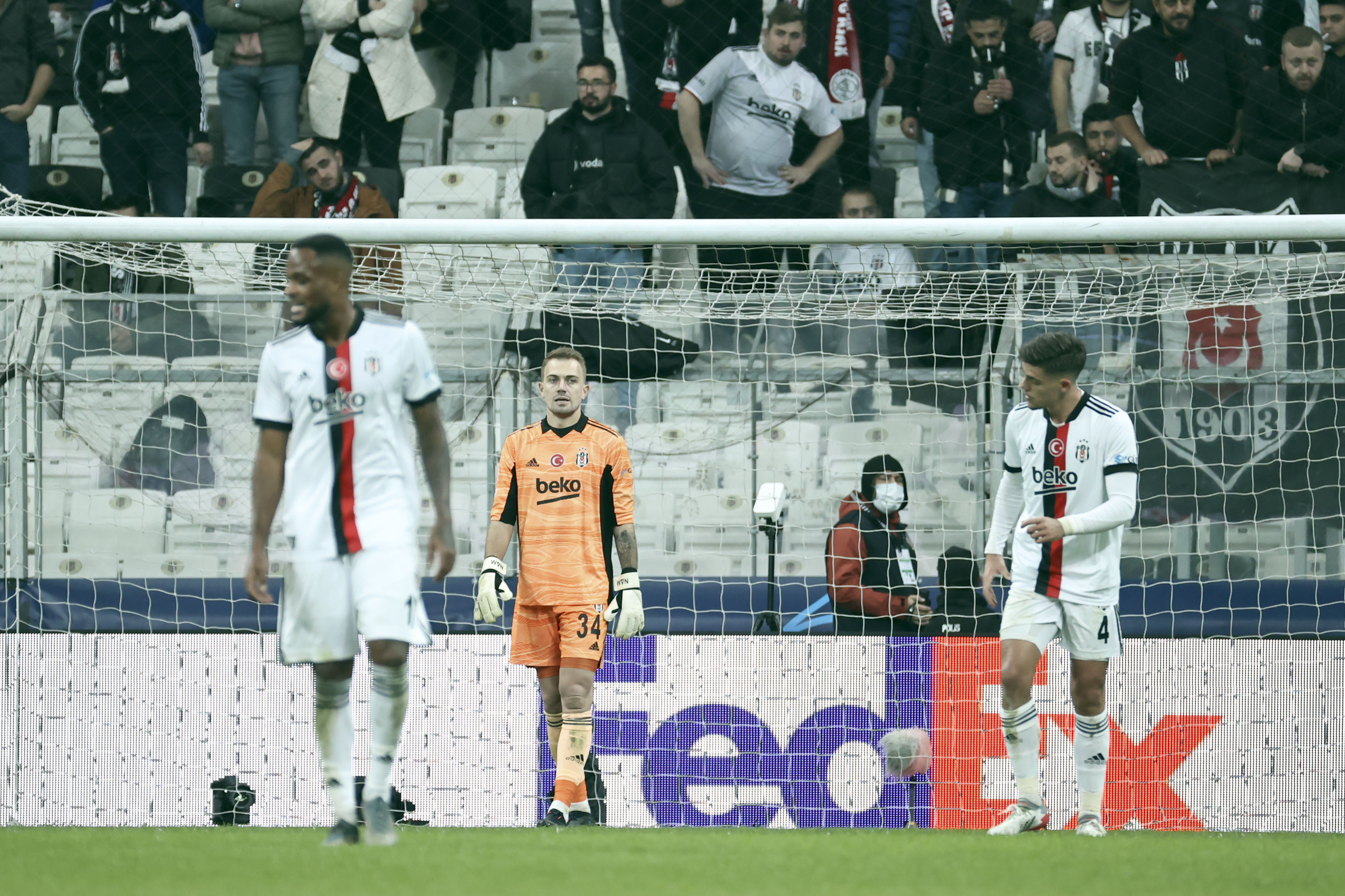 <p>Maçta başka gol olmayınca karşılaşma 2-1 tamamlandı. Bu sonucun ardından Beşiktaş grupta yine puanla tanışamazken Ajax 15 puanla liderliğini perçinledi.&nbsp;<br></p>