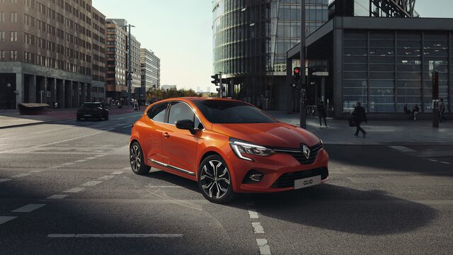 <p><strong>Renault Clio Hatchback:</strong> 226 bin 900 TL<br></p>