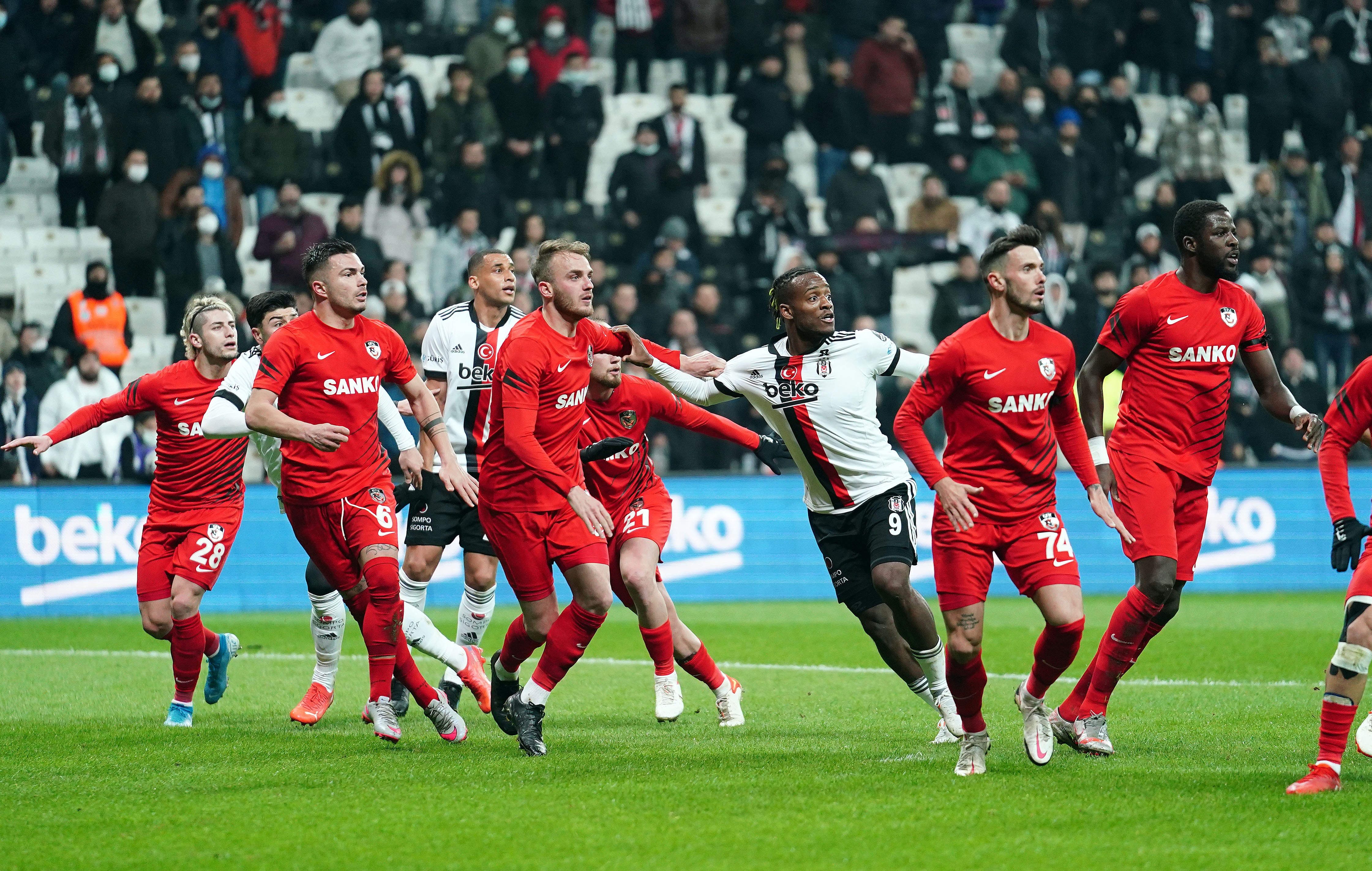 Beşiktaş JK on X: Evimizde 3 puan bizim. 💪 Beşiktaş 2-0 Gaziantep FK 🦅