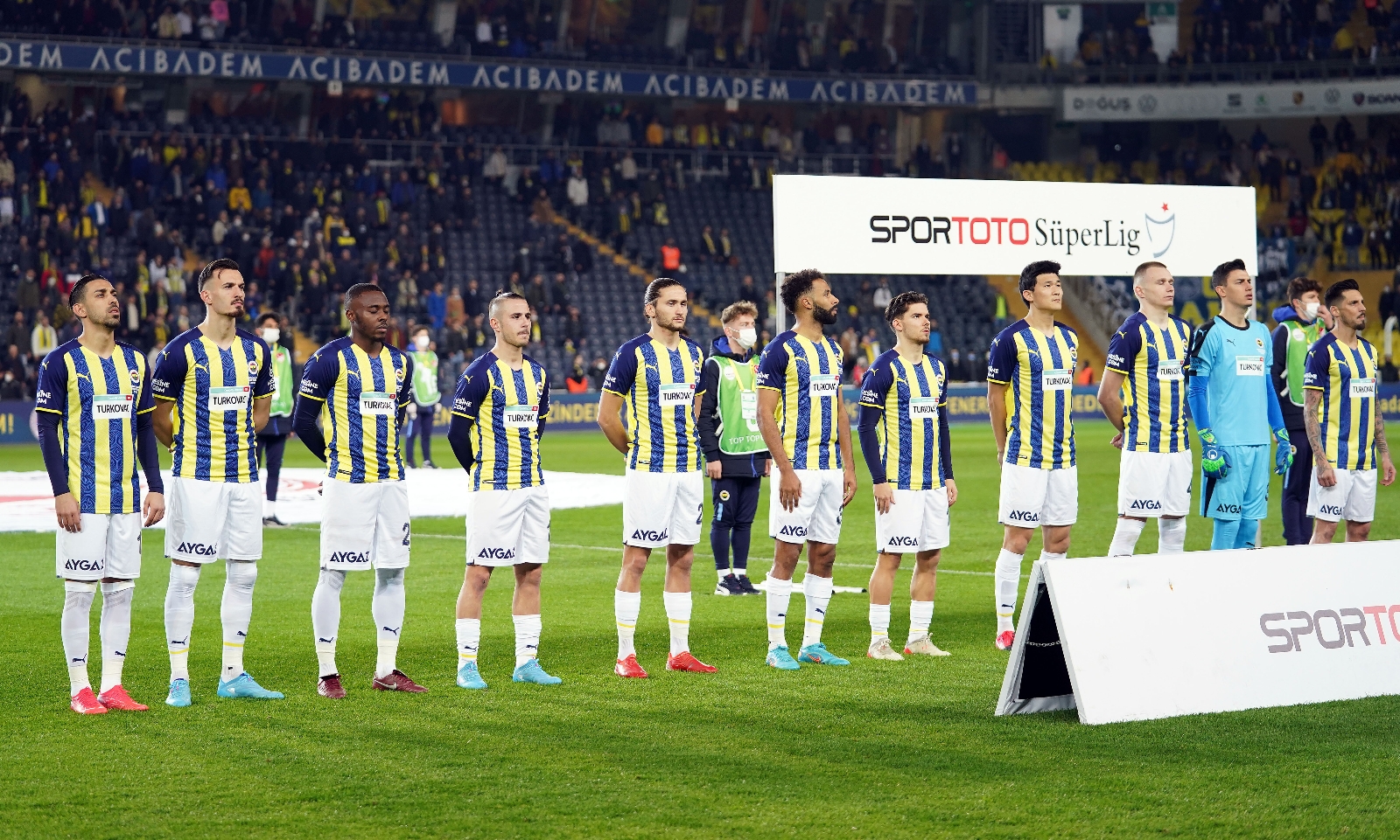 Fenerbahçe, evinde mağlup! Fenerbahçe 0-1 Medipol Başakşehir