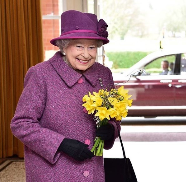 Kraliçe Elizabeth'in ilk Instagram paylaşımı