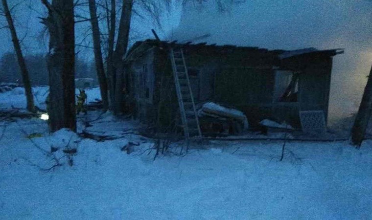 Rusya'da köy evinde yangın: 11 ölü