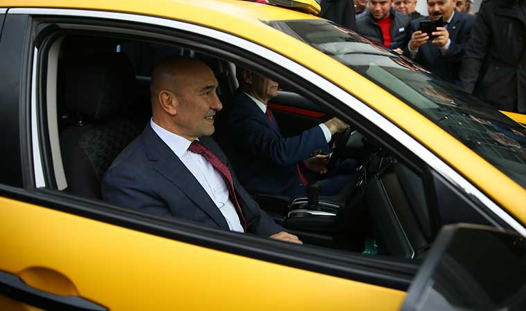 İzmir'deki taksilerde dijital dönem başladı