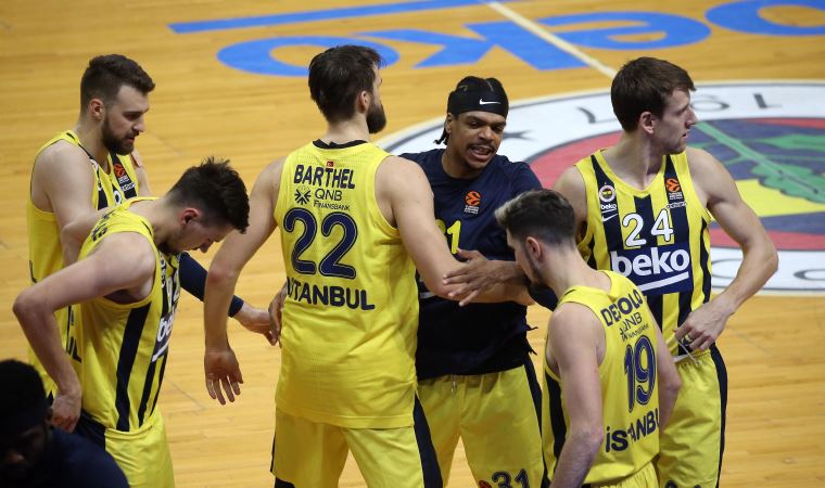 Fenerbahçe basketbolda Asvel'i farklı yendi