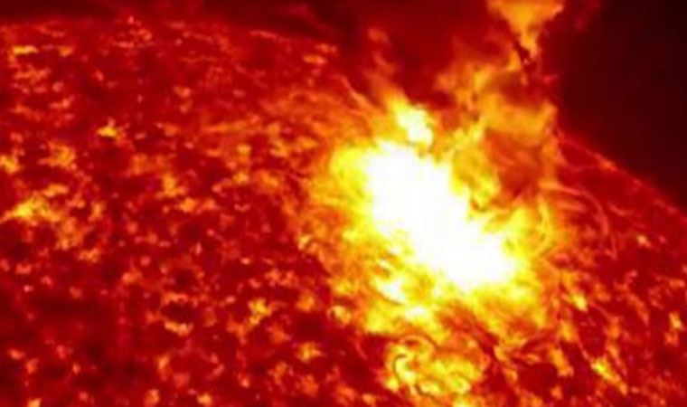 Güneş'te meydana gelen patlama anı ilk kez görüntülendi