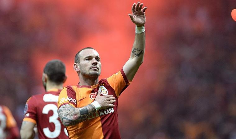 Wesley Sneijder geri dönüyor