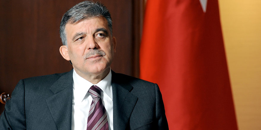 <p>Araştırma, Erdoğan’a karşı eski Cumhurbaşkanı Abdullah Gül’ün ise yalnızca yüzde 21.3 oy alacağını gösteriyor. Erdoğan’ın yüzde 44.3 oy alacağı oylamadaki kararsızlar ise neredeyse yüzde 35 olarak gözüküyor.</p>