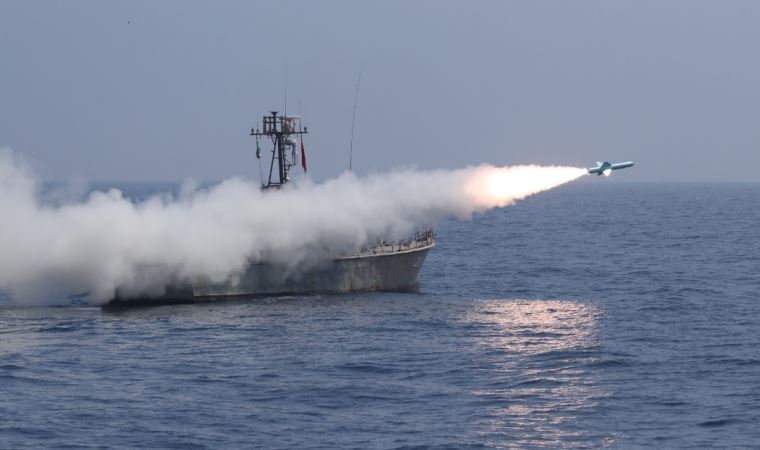 İran'dan Hint Okyanusu'nda 'milli füzelerle' gövde gösterisi