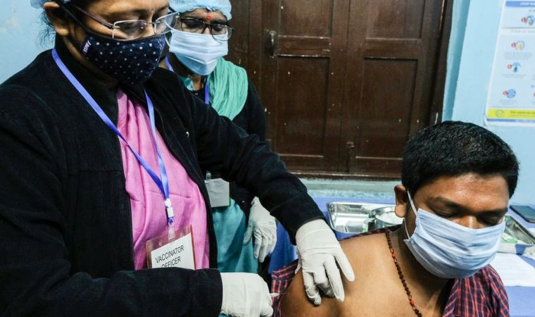 Covid-19 aşısı: 1,3 milyar nüfuslu Hindistan, dünyanın en büyük aşı programını başlattı