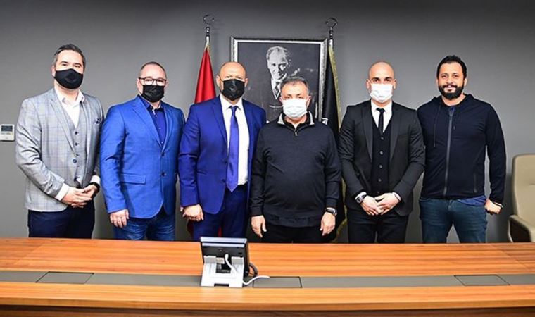 Ahmet Nur Çebi, Senica Kulübü yöneticilerini ağırladı