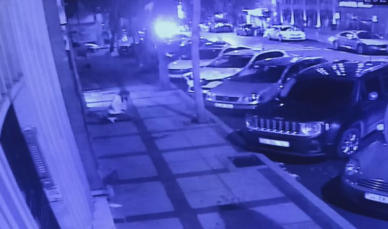 Beşiktaş'ta dehşet dolu dakikalar; Kağıt toplayıcısı 3 kişiyi bıçakladı