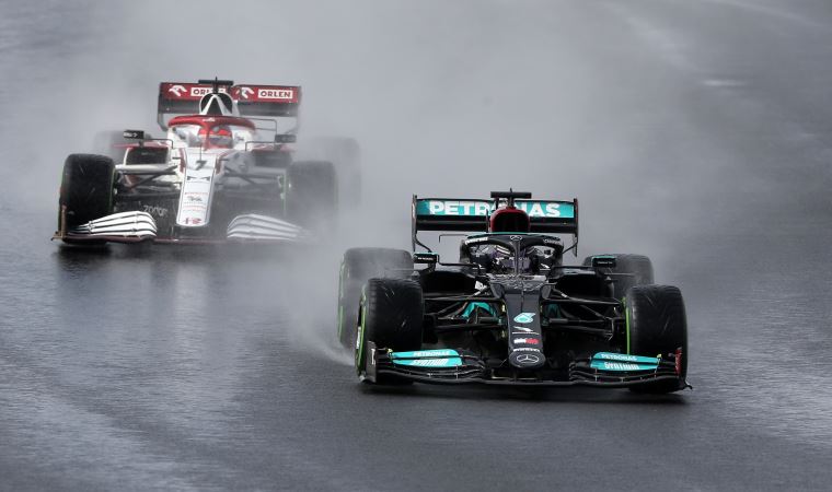Formula 1'de günün sorusu yağmur var mı?