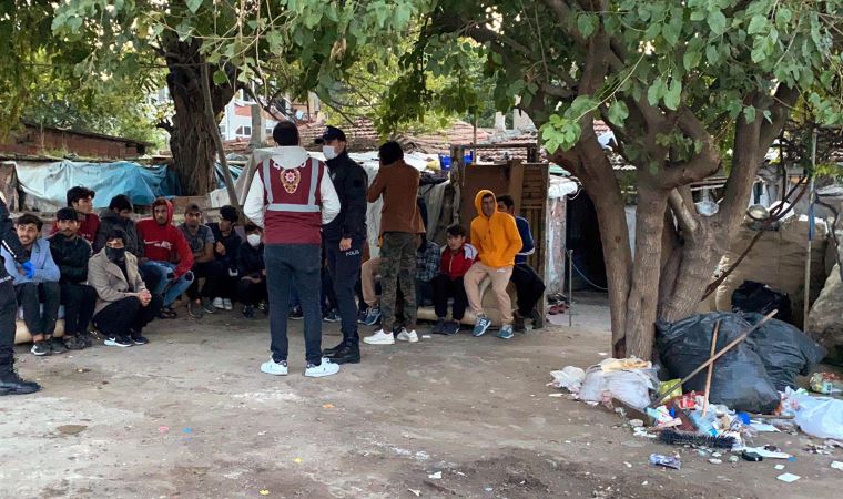 Çorlu'da atık kağıt işçilerine operasyon: 112 gözaltı