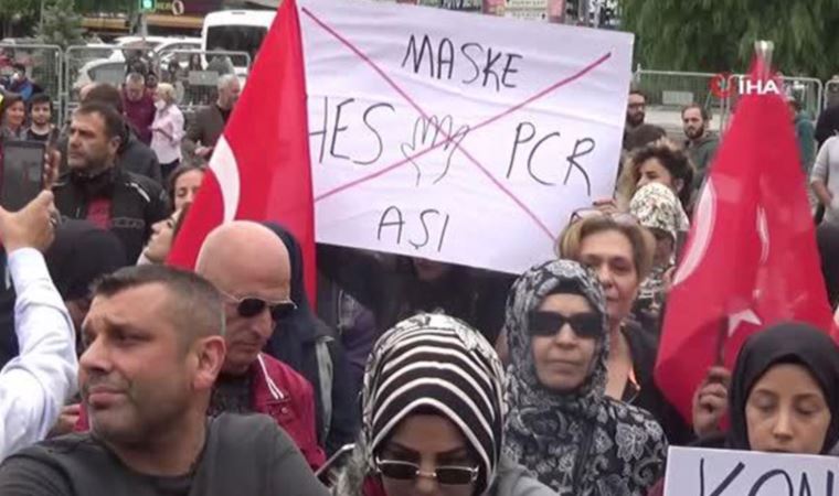 Aşı karşıtları İzmir'de toplandı