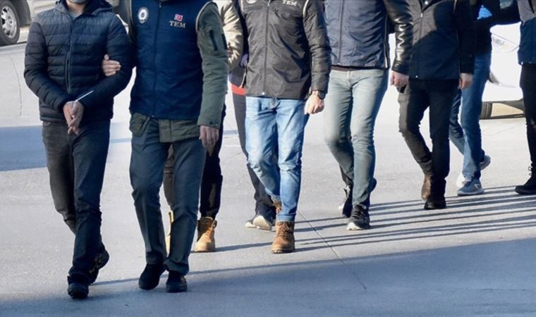 İzmir merkezli 41 ilde FETÖ'nün TSK yapılanmasına yönelik 158 gözaltı kararı