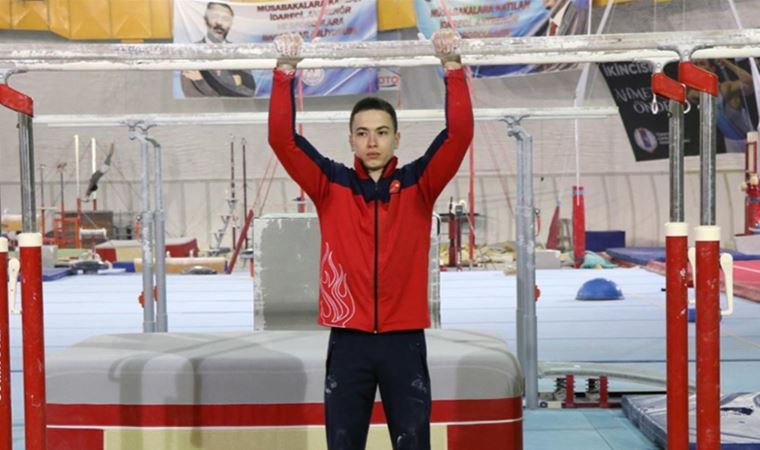 Milli sporcu Ahmet Önder, Artistik Cimnastik Dünya Şampiyonası'nda beşinci oldu
