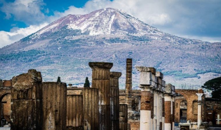 Pompeii'yi yok eden patlamadan kaçmaya çalışan adamın iskeleti bulundu